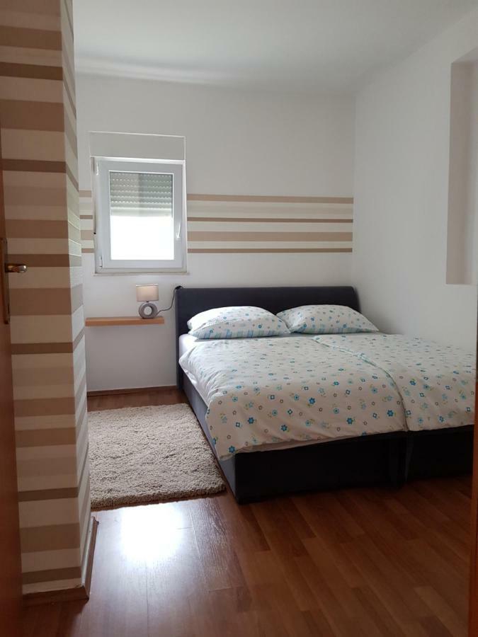 Apartment Podstrana Bagian luar foto